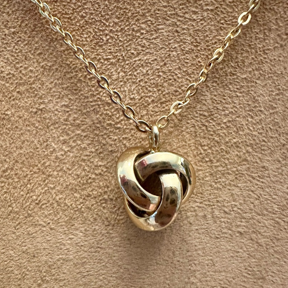 Designers brands gold knot necklace set - Picture 4 of 9